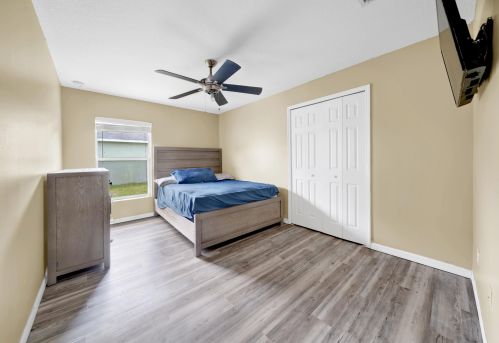 1233 Alcantarra Blvd, Fort Pierce FL  34953-3448 exterior