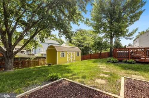 13461 Princedale Dr, Woodbridge VA  22193-3865 exterior