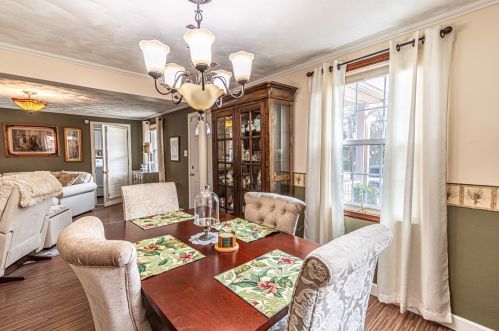 453 Riverview Dr, New Kensington PA  15068-5936 exterior