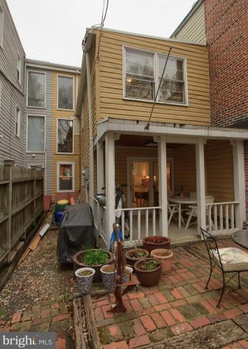 409 Boas St, Harrisburg PA 17103-1716 exterior