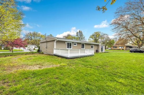 390 Marina Dr, Stratford CT  06614-2934 exterior