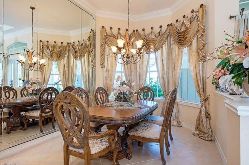 5076 Post Oak Ln, Naples FL  34105-4526 exterior