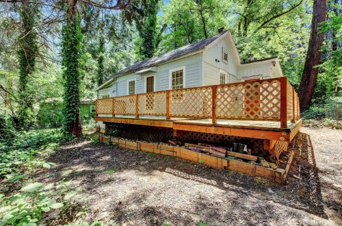210 Fiddick Ln, Grass Valley, CA 95945-7354