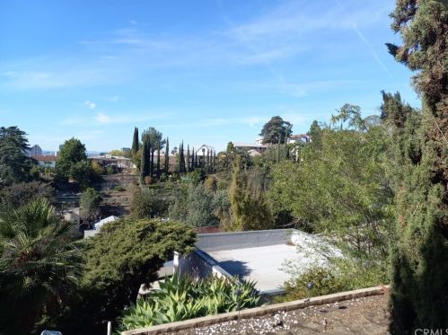 771 Luton Dr, Glendale, CA 91206-2629