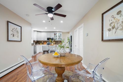 428 Oak Neck Rd, West Islip NY  11795-3614 exterior