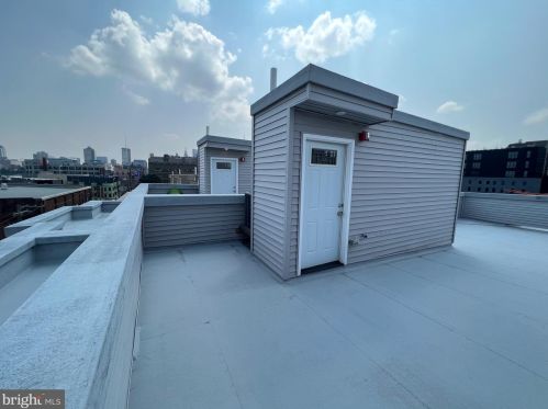 630 13th St, Philadelphia PA  19123-2427 exterior