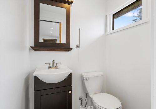 4168 Ish Dr, Simi Valley CA 93063-7665 exterior