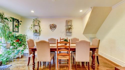 12 Hickory St, Cranford NJ  07016-3045 exterior