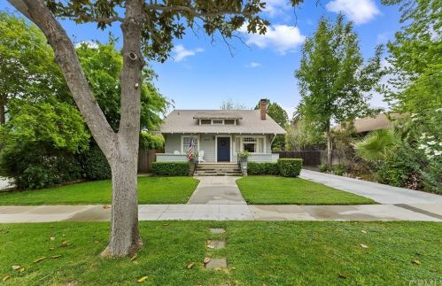 4376 5th St, Riverside, CA 92501-2614