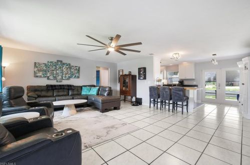 511 7th Ave, Cape Coral, FL 33909-2031