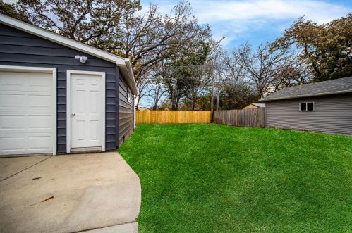 2026 84th St, Kenosha WI  53143-1619 exterior