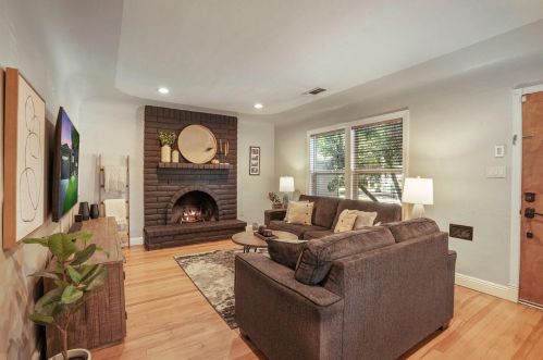 520 Falls Ave, Lodi CA  95240-1018 exterior