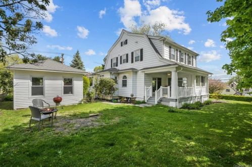 160 Greenridge Ave, White Plains, NY 10605-3216