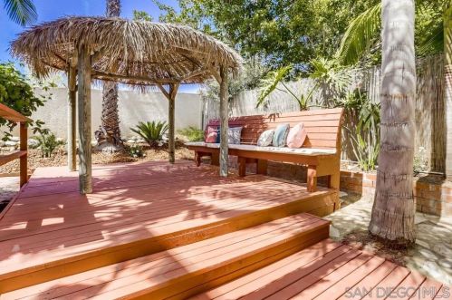 916 Alyssum Rd, Carlsbad CA  92011-3907 exterior