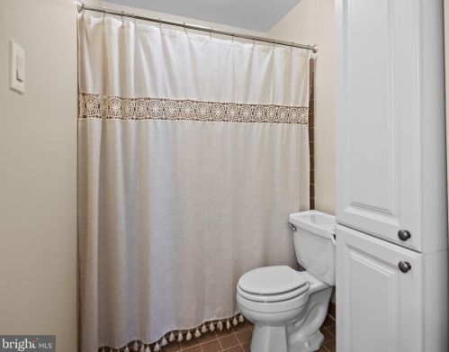 93 Portsmouth Ct, Southampton PA 18966-2620 exterior