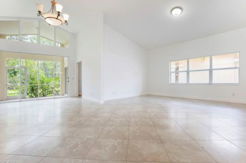 272 Sabal Lake Dr, Naples, FL 34104-6409