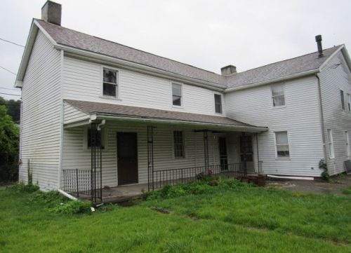 114 2nd St, Fayette City, PA 15438-1079