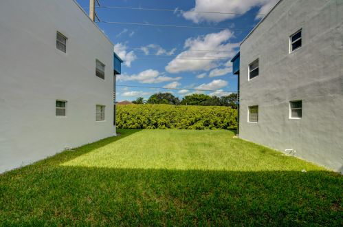 523 Normandy K, Delray Beach FL  33484-4824 exterior