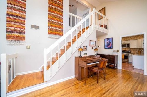 19 Kerri Ln, Lincoln Park NJ  07035-2113 exterior