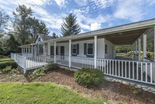 1319 Hall Rd, Bryant, WA 98223-9105