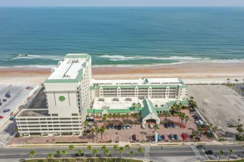 2700 Atlantic Ave, Daytona Beach FL  32118-5702 exterior