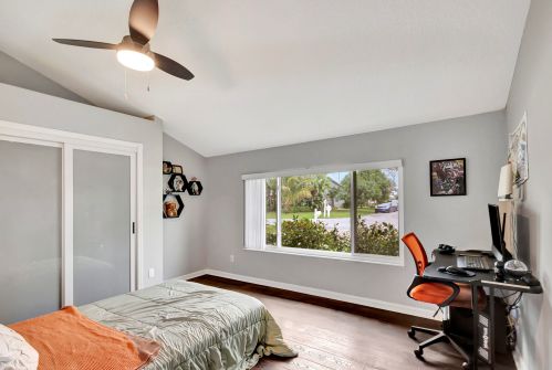 10440 Jupiter Narrows Dr, Hobe Sound FL 33455-3254 exterior