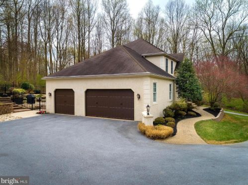 1350 Skelp Level Rd, Downingtown PA  19335-4042 exterior