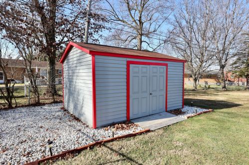 436 Ontario Ave, Bellefontaine OH  43311-2523 exterior