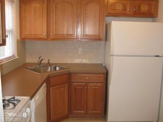 48 Shunpike Rd, Summit NJ  07901-4220 exterior
