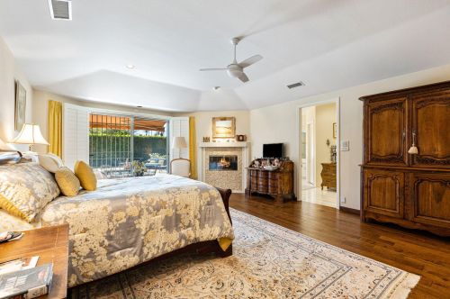 824 Avenida Palmas, Palm Springs CA  92262-5708 exterior