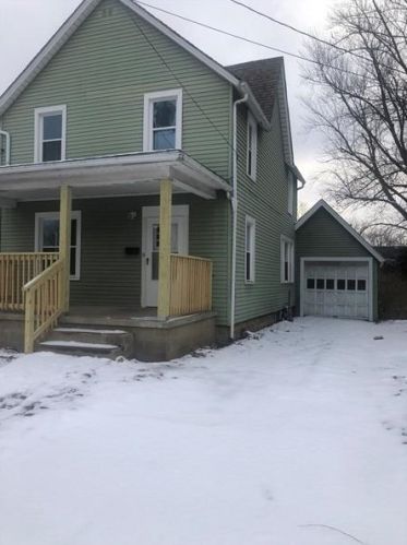 40 Strawbridge Ave, Hermitage, PA 16146-3244