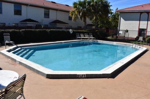 1623 Sandy Point Sq, Orlando, FL 32807-4231