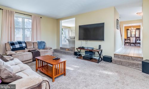 6203 Locust Ln, Navy Sup Dpt PA 17050-1975 exterior