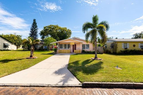 3820 Dartmouth Ave, Saint Petersburg, FL 33713-7445