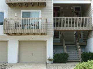 10 Surfside Rd, Brigantine City, NJ 08203-1454