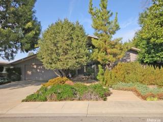 4666 Cabana Way, Sacramento, CA 95822-1239