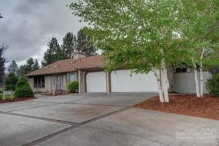 61461 Fargo Ln, Bend, OR 97702-2432