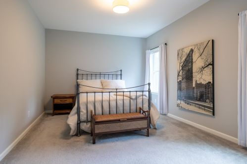 51 Picnic Rock Dr, Dover NH  03820-4709 exterior