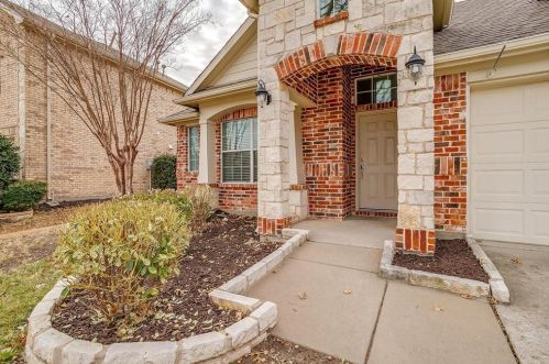 1721 Castle Creek Dr, Oak Point TX  75068-4879 exterior