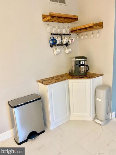 255 Shetland Dr, New Castle DE  19720-8800 exterior