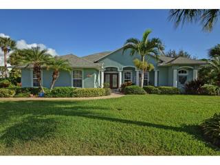 907 Fleming St, Sebastian, FL 32958-5021