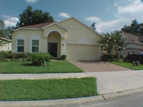 142 Fiesta Key Loop, Deland, FL 32720-3973