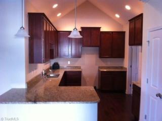 2434 Cross Vine Ln, Winston Salem, NC 27103-5541