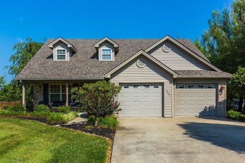 1221 Kenzie Ct, Berea, KY 40403-9365
