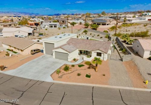 2849 Winterhaven Dr, Lake Havasu City, AZ 86404-3275