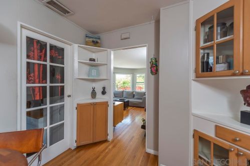 3381 Mtn Vw Dr, San Diego CA 92116-1950 exterior