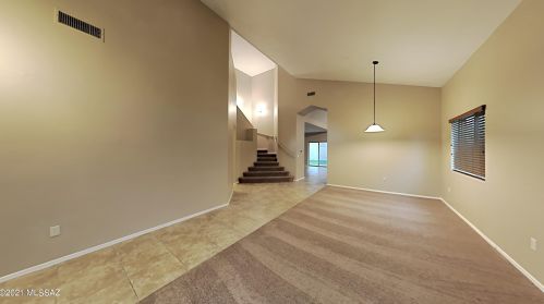 9886 Crook Ln, Tucson, AZ 85742-8651