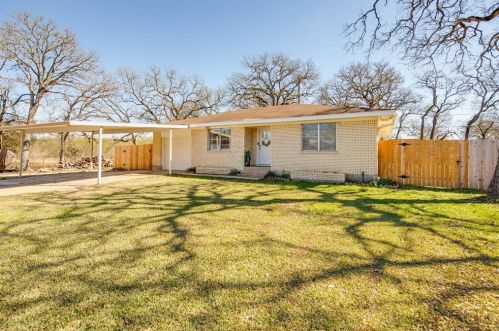 2011 Wilhelm Dr, Bryan, TX 77803-6009