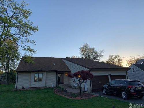 5 Lake Park Dr, Piscataway, NJ 08854-5123