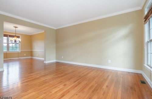 10 Providence Dr, Flemington NJ  08822-3447 exterior